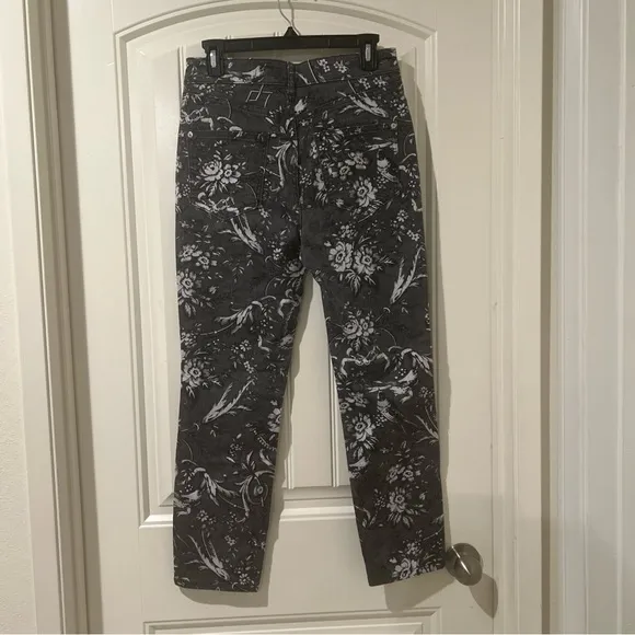 Anthropologie Pilcro The High Rise Cigarette Floral Straight Jeans Sz 28 NWOT