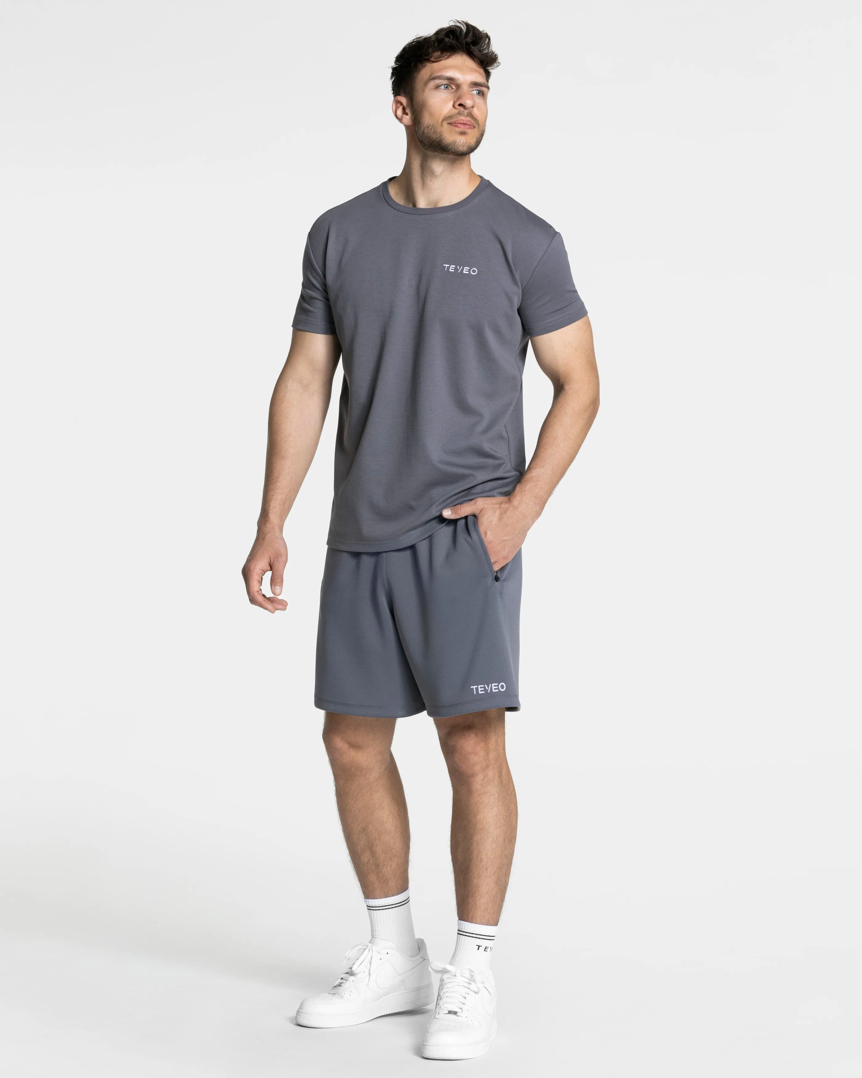 Arrival Fitted T-Shirt "Graphit"