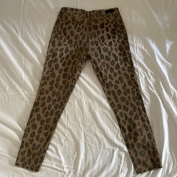 [BlankNYC] “The Reade Crop” in “Catwalk.” Size 27.
