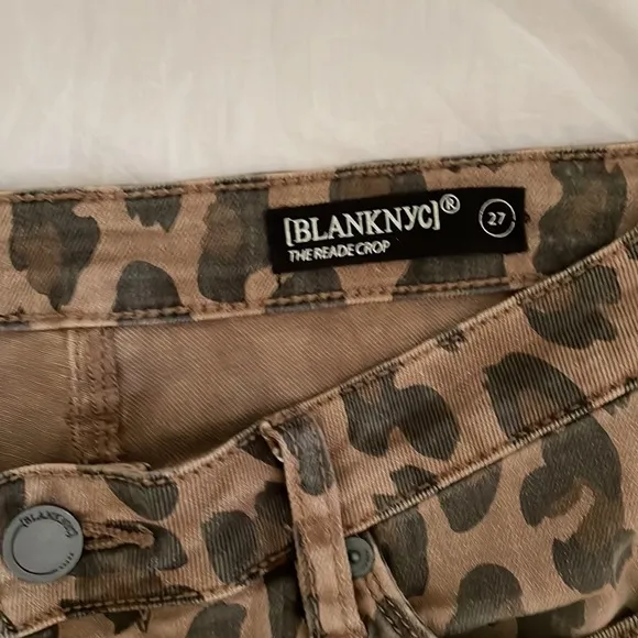 [BlankNYC] “The Reade Crop” in “Catwalk.” Size 27.