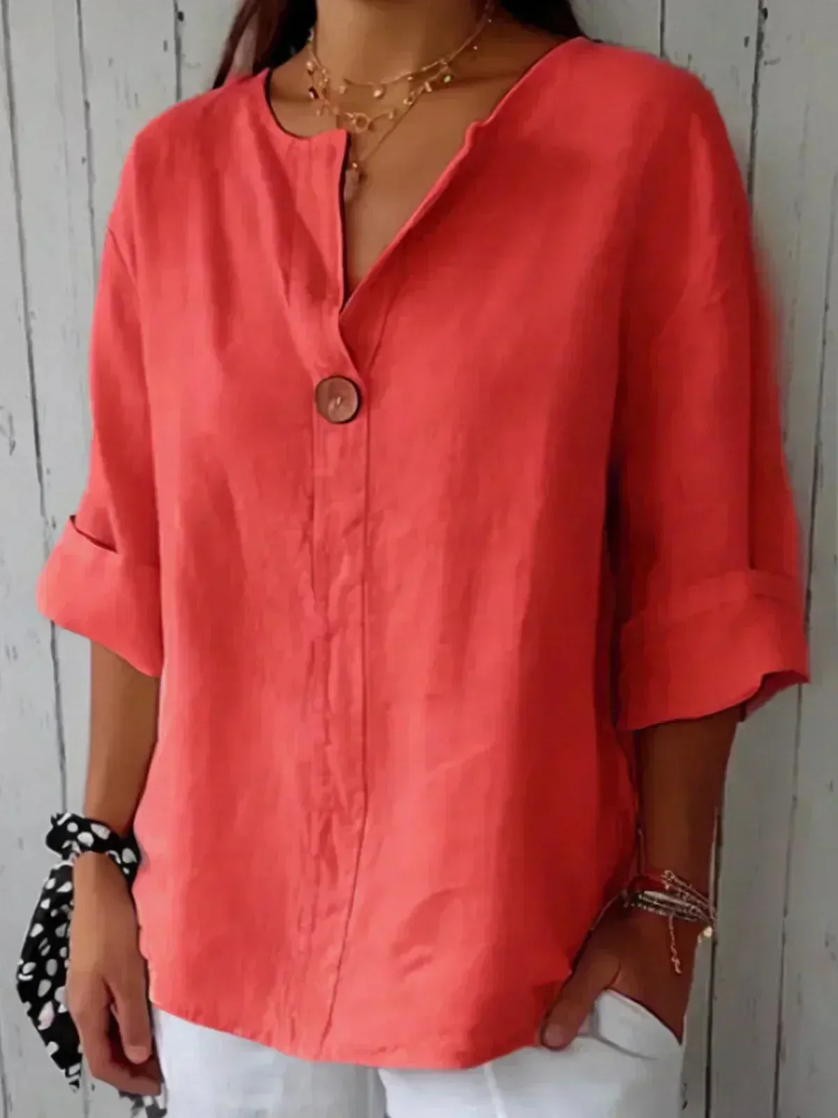Cai | RELAXED V-NECK BLOUSE
