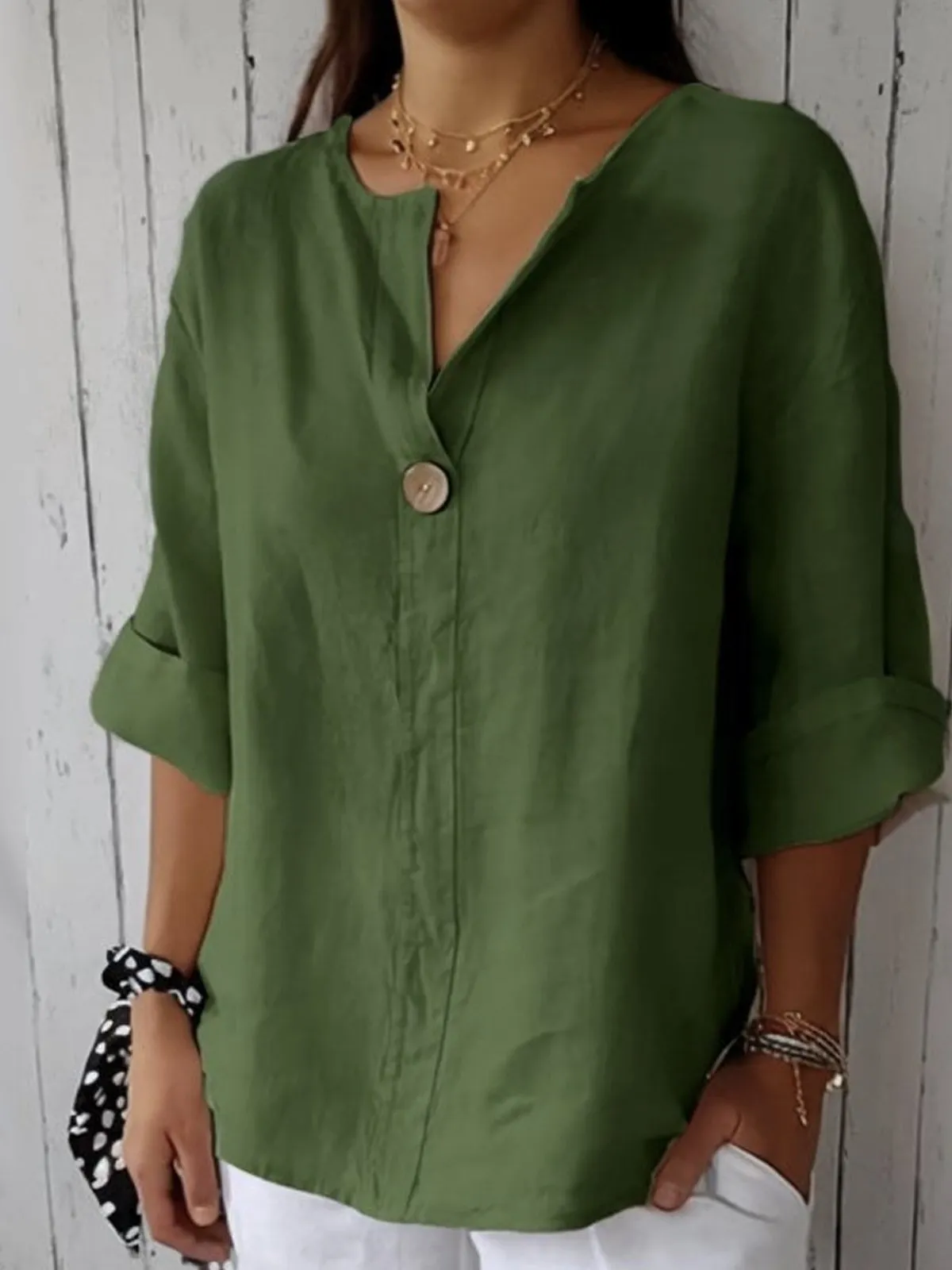 Cai | RELAXED V-NECK BLOUSE