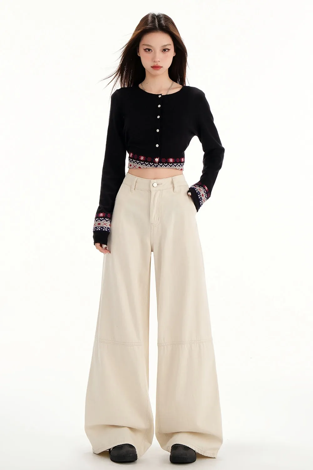 Casual Wide-Leg Jeans with a Comfortable Fit