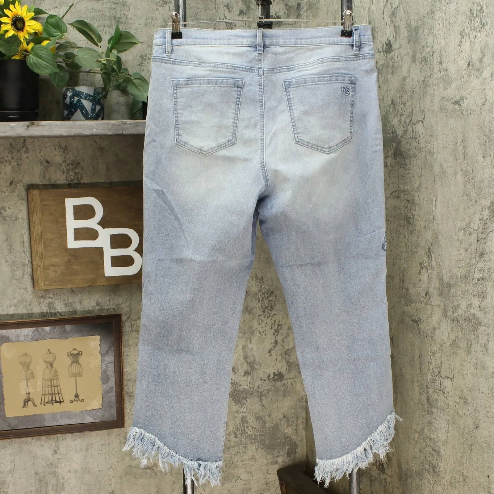 DG2 by Diane Gilman Embellished Fringe Hem Cropped Jeans Chambray 16