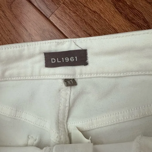 DL1961 Woman’s White Florence Cropped Jeans
