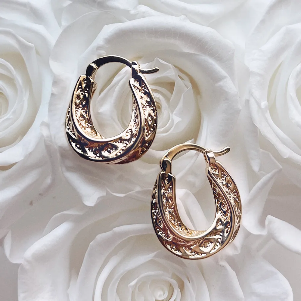 Don’t Get It Twisted Hoop Earrings Gold
