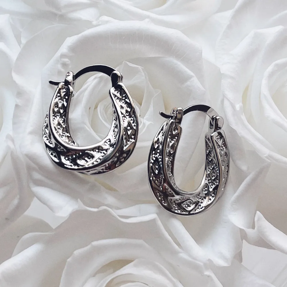 Don’t Get It Twisted Hoop Earrings Gold
