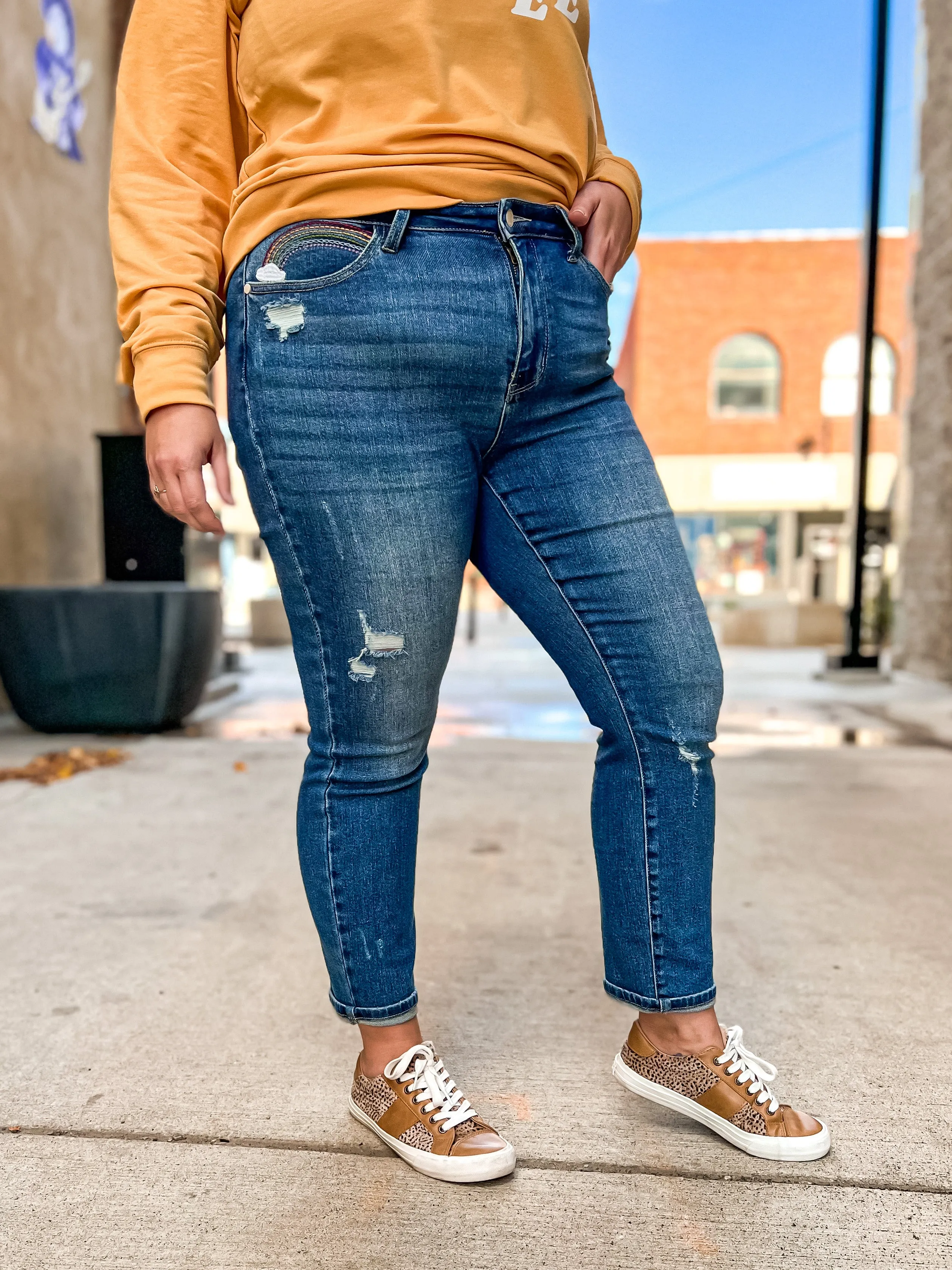 Dorothy Jeans- Judy Blue Hi-Rise Rainbow Embroidered Cropped Straight Leg