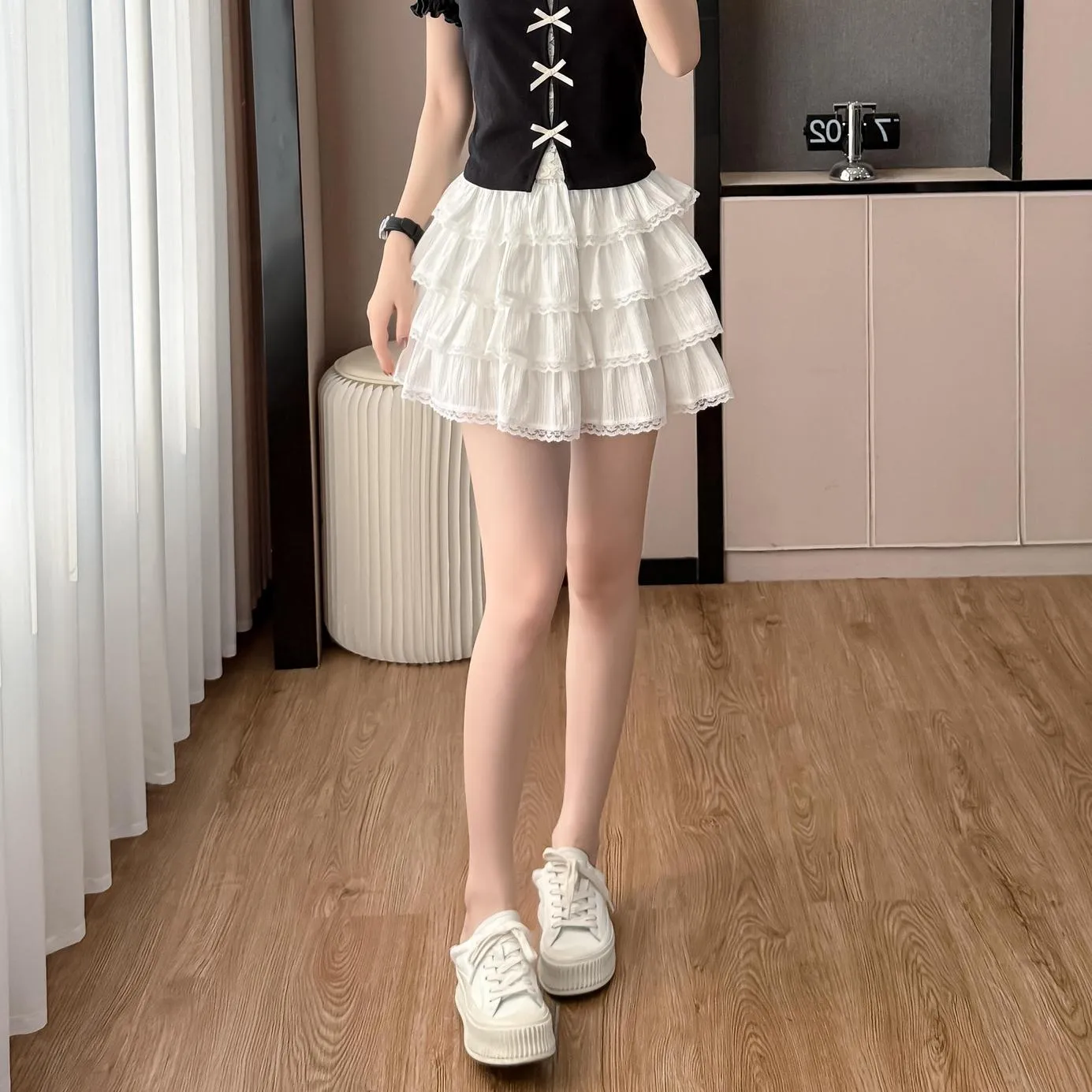 Elegant Tiered Mini Skirt with Inner Lining and Lace for Women
