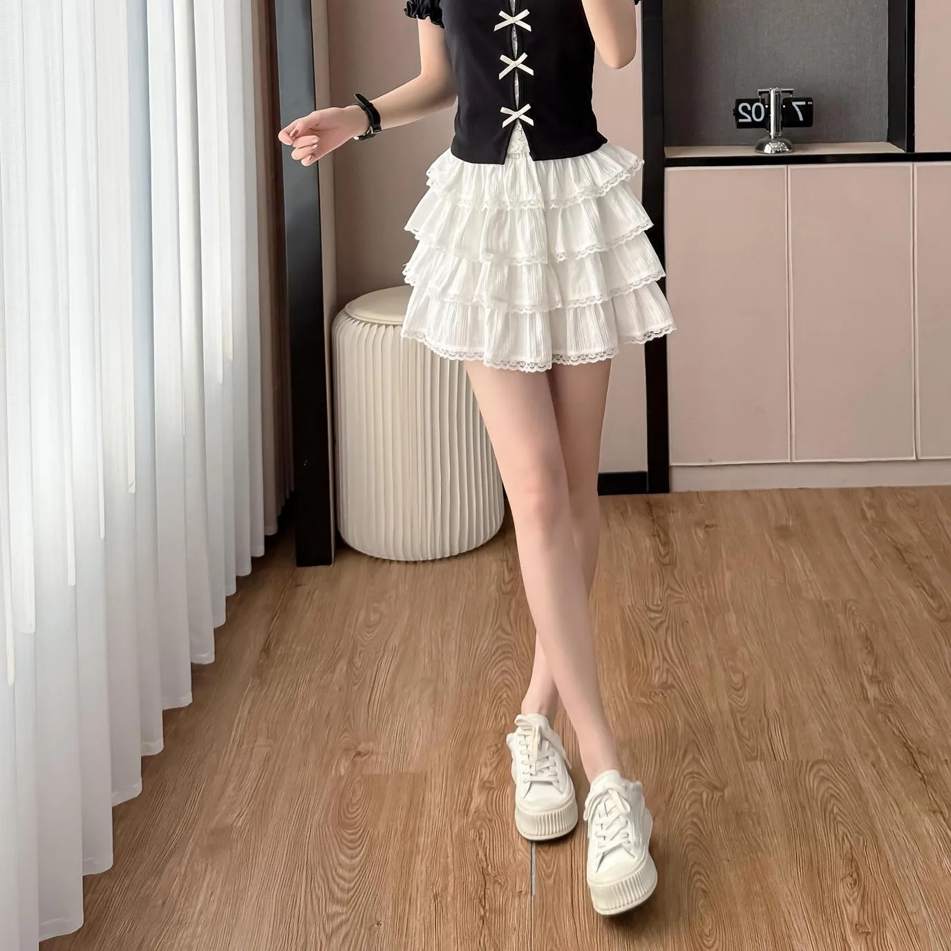Elegant Tiered Mini Skirt with Inner Lining and Lace for Women