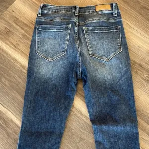 Etienne Marcel Cropped Jeans