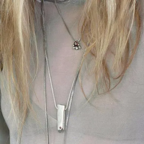 FEATHER SPEAR NECKLACE | GARNET