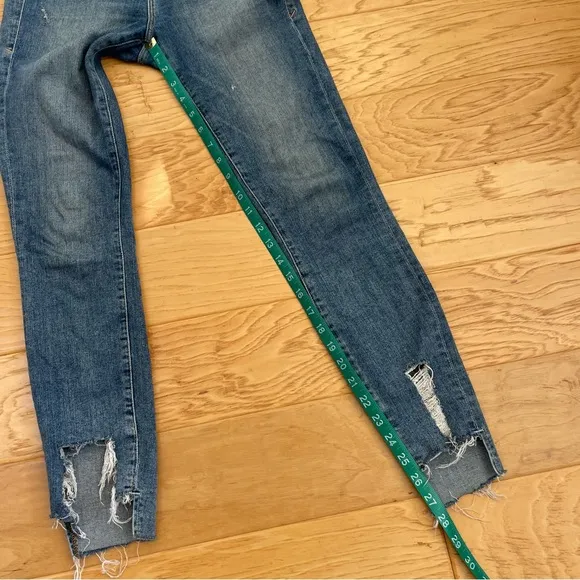 Good American Good Legs Raw Step Hem Skinny Jeans Blue082 Light Wash Size 27