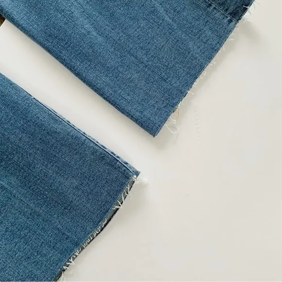 GOOD AMERICAN Good Straight Jeans! Retail $149.