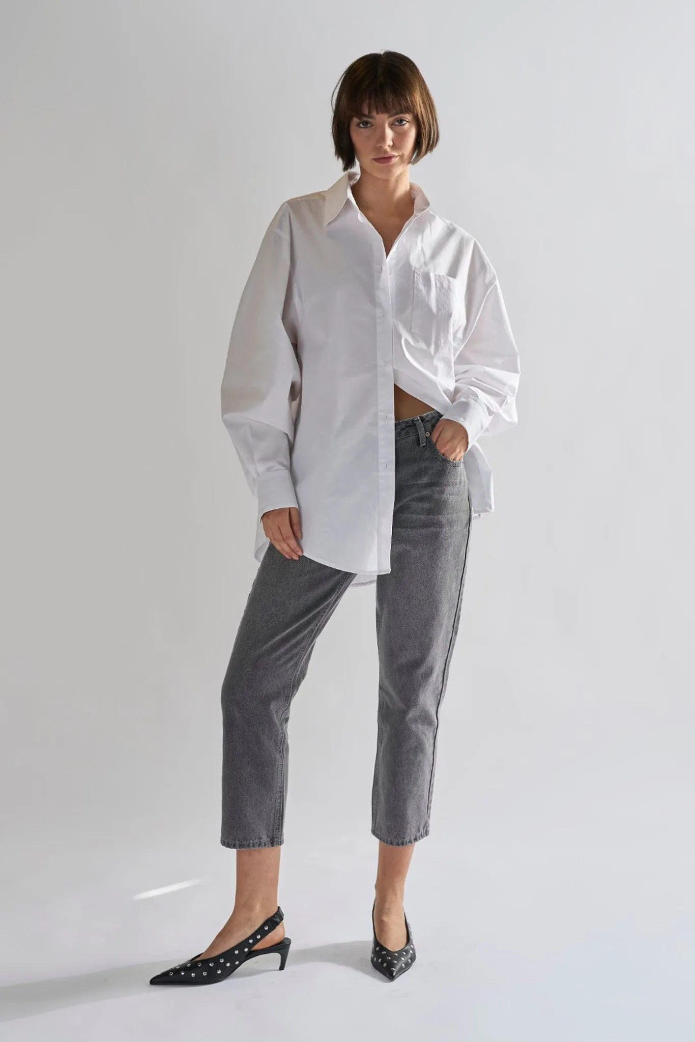 Grey Wash Low-Rise Cropped Jeans