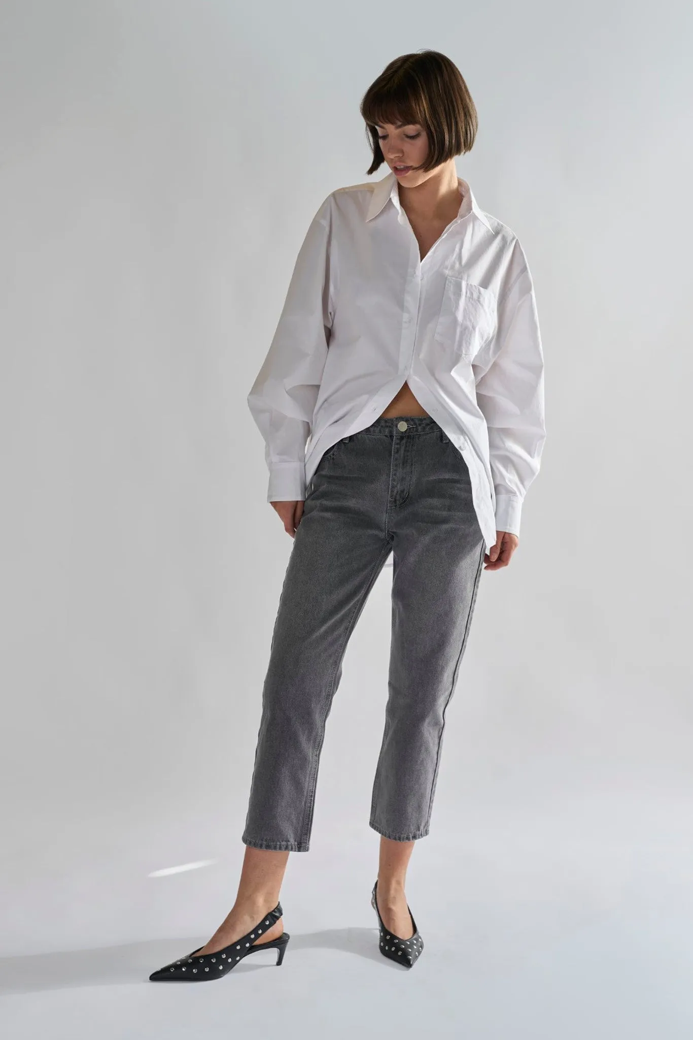 Grey Wash Low-Rise Cropped Jeans
