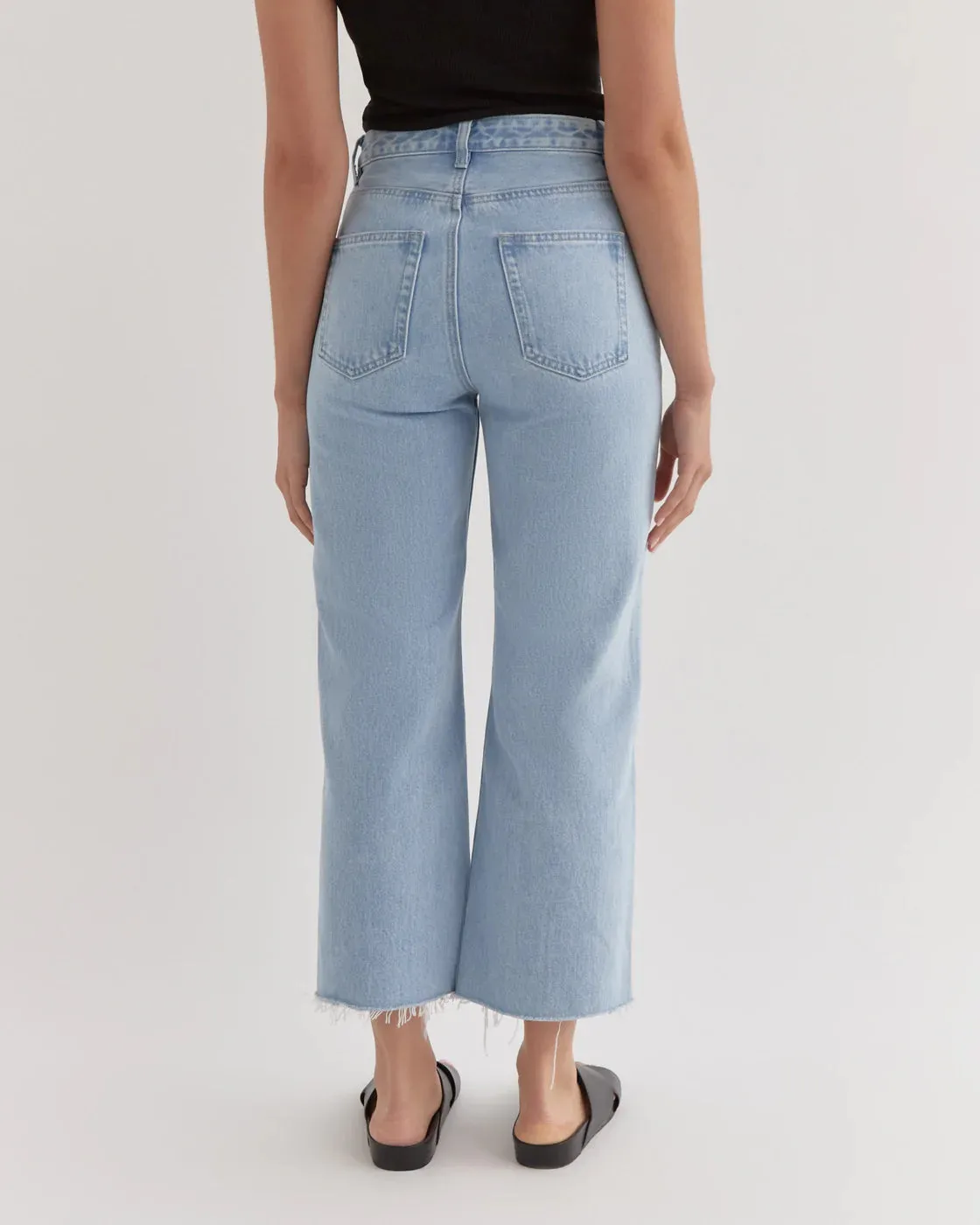 High Waisted Flare Jeans - Super Light Indigo