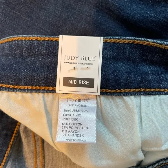 JUDY BLUE Mid Rise Skinny Fit Cuffed Raw Hem Dark Wash Denim Jeans Size 32 NWT