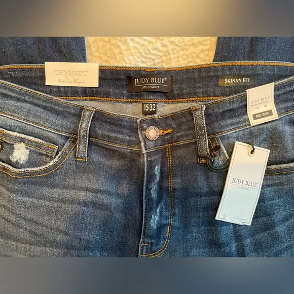 JUDY BLUE Mid Rise Skinny Fit Cuffed Raw Hem Dark Wash Denim Jeans Size 32 NWT
