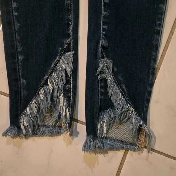 Kancan Skinny Jeans Denim Size 24 Cropped Frayed Cut Out at Ankles Slim Stretch