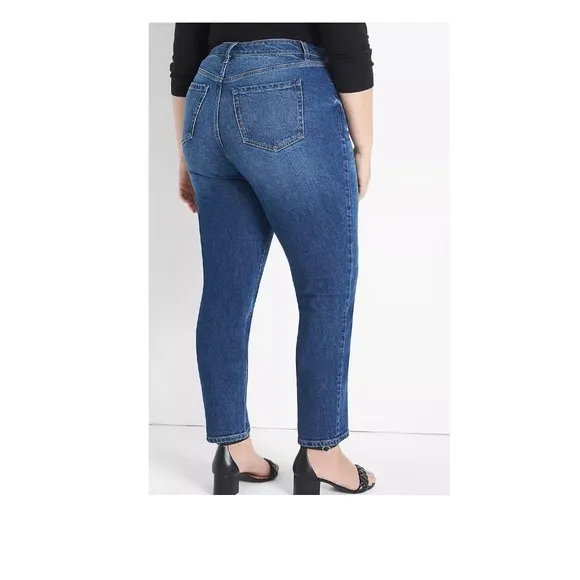 Lane Bryant High-Rise Cropped Girlfriend Straight leg jeans