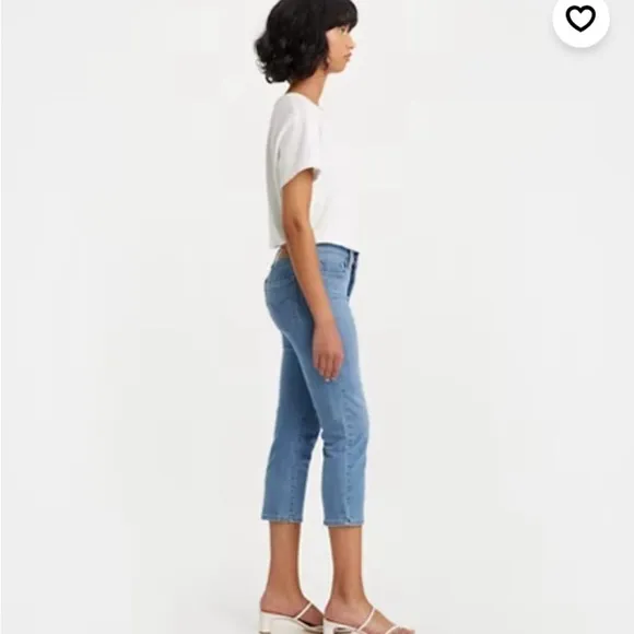 Levi’s 311 Cropped Jeans - NWOT - Size 28