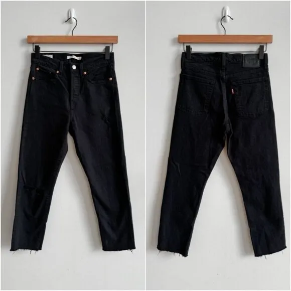 LEVI’S • Wedgie Icon in Black Desert • 24