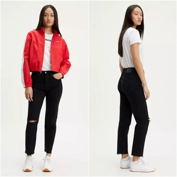 LEVI’S • Wedgie Icon in Black Desert • 24