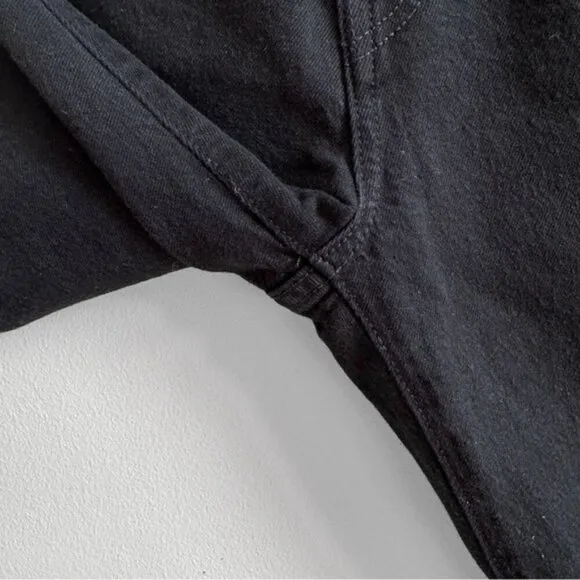 LEVI’S • Wedgie Icon in Black Desert • 24