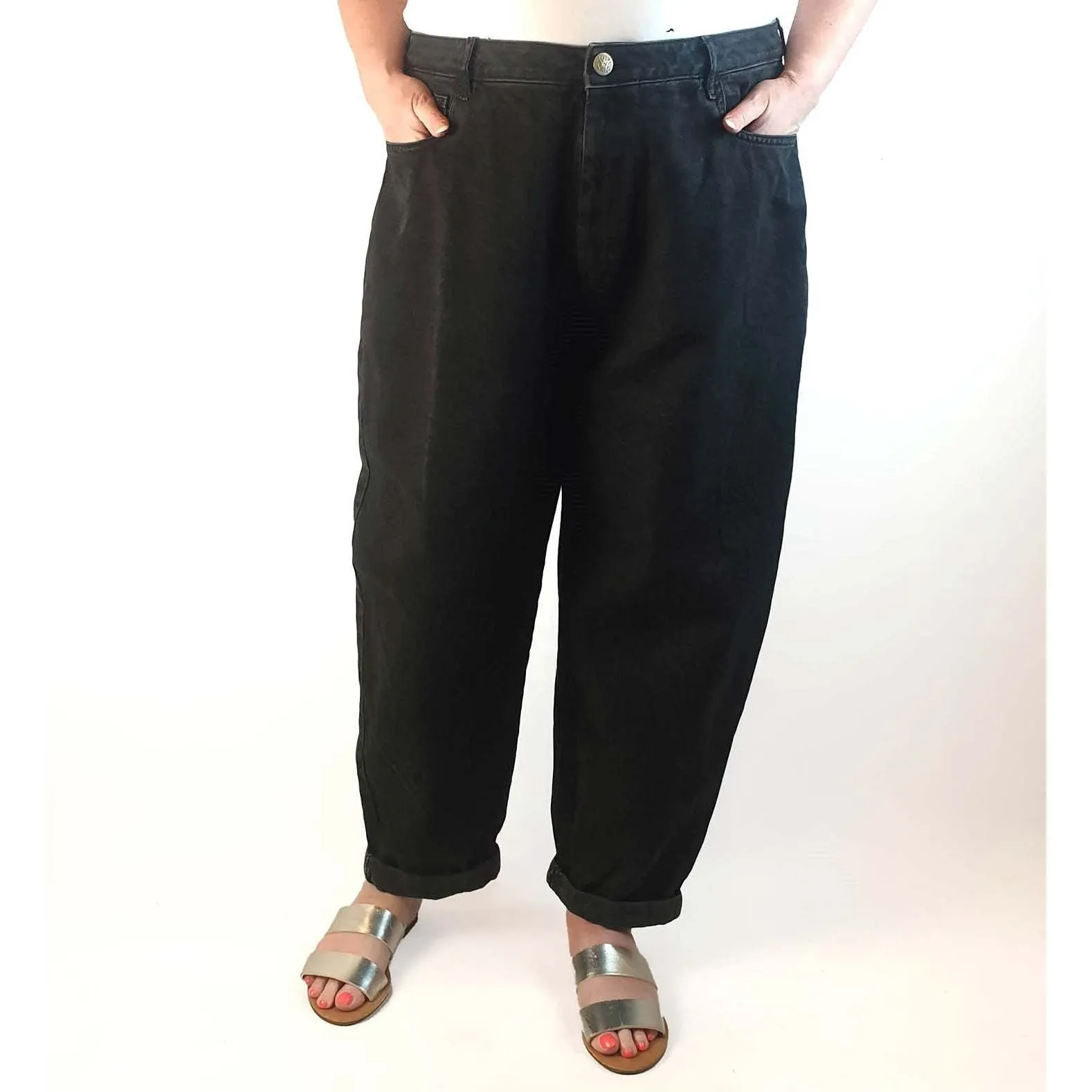 Lucy & Yak black jeans size W40/R (best fits size 18)