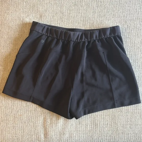 Lululemon Softstreme Relaxed Short 4&quot;Black