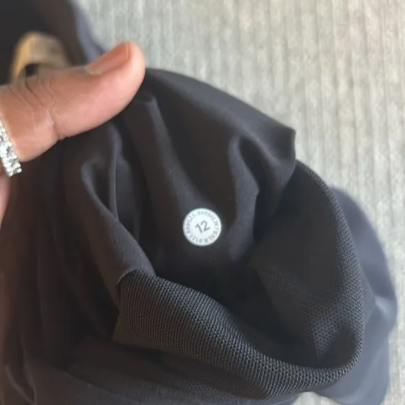 Lululemon Softstreme Relaxed Short 4&quot;Black