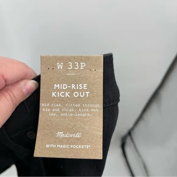 Madewell Mid Rise Kick Out Crop Jeans Women's Size 33P NWT Black