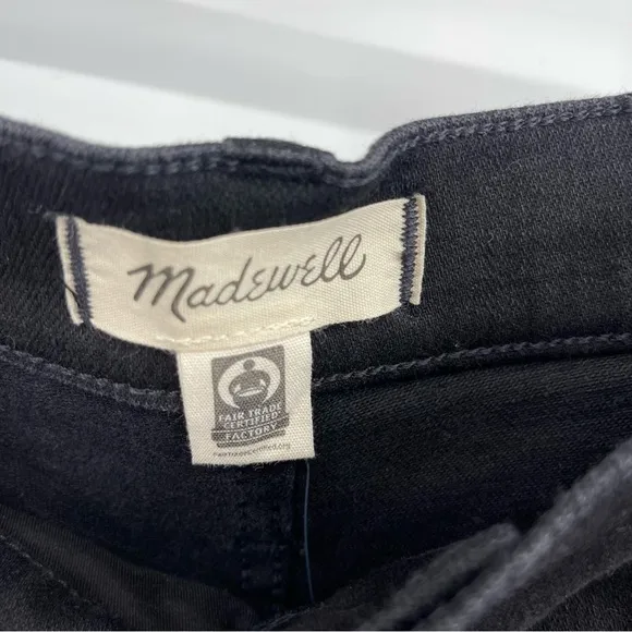 Madewell Mid Rise Kick Out Crop Jeans Women's Size 33P NWT Black