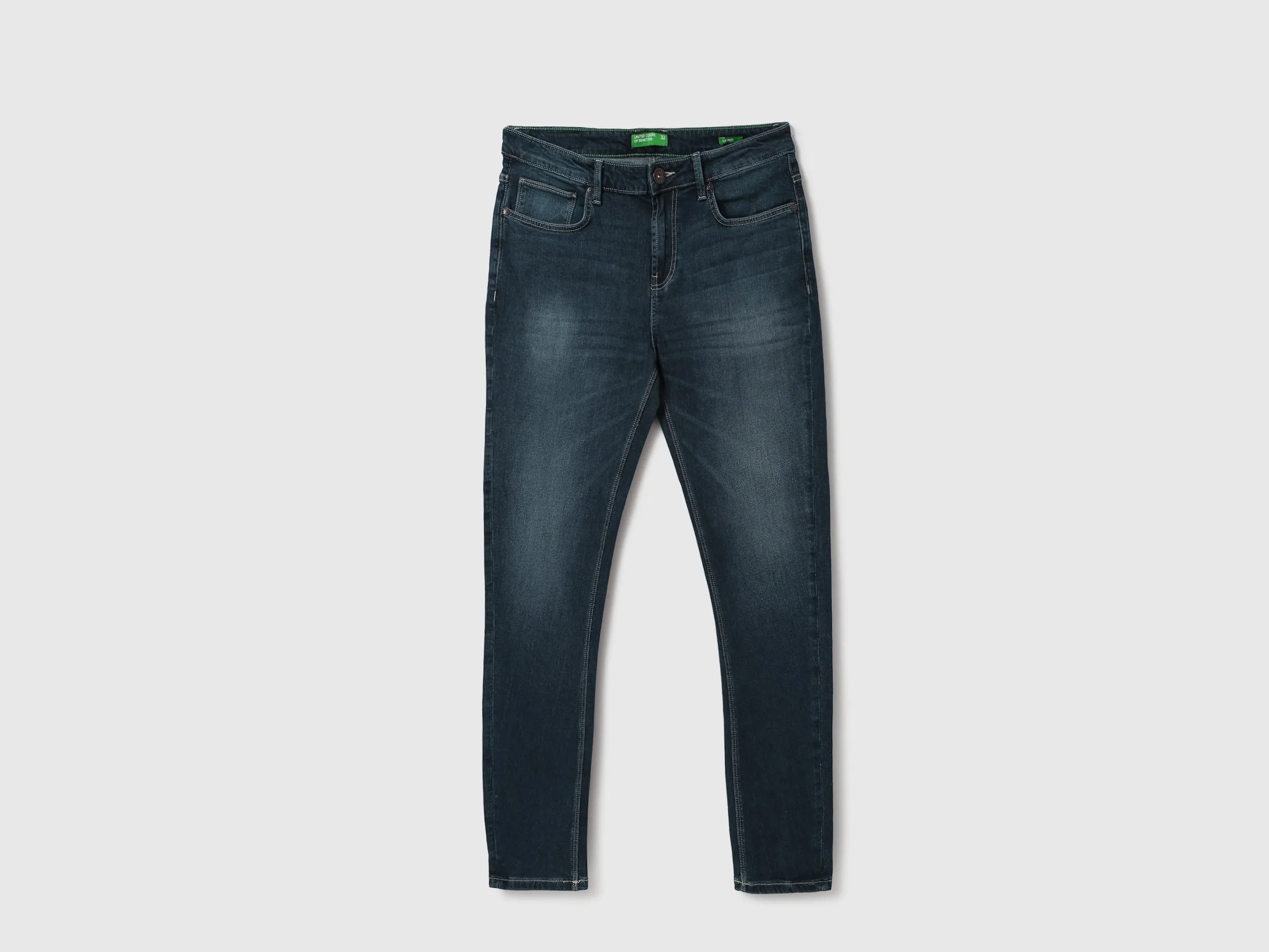 Men Solid Carrot Fit Jeans