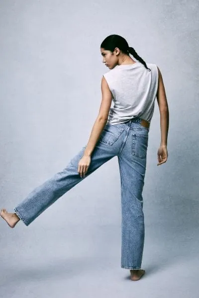 MH Midblue Highwaist straight fit Jeans