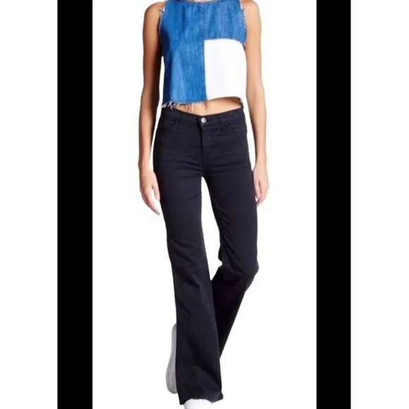 New. Current Elliott stretch dark denim jeans with raw hem. May fit a 28 tall