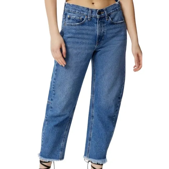 New with Tags BDG Urban Outfitters Tapered Cropped Womens Raw Hem Denim Jeans