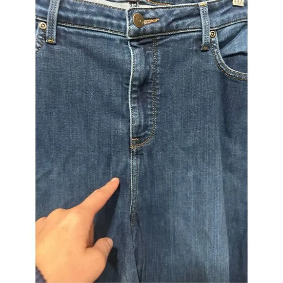 NYDJ Lift Tuck Technology Stretch Cropped Jeans Blue Denim Medium Wash Size 22W