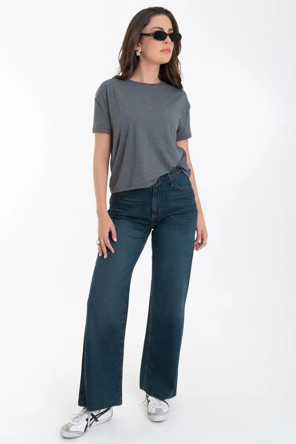 Pantalón de denim con rotos fit recto