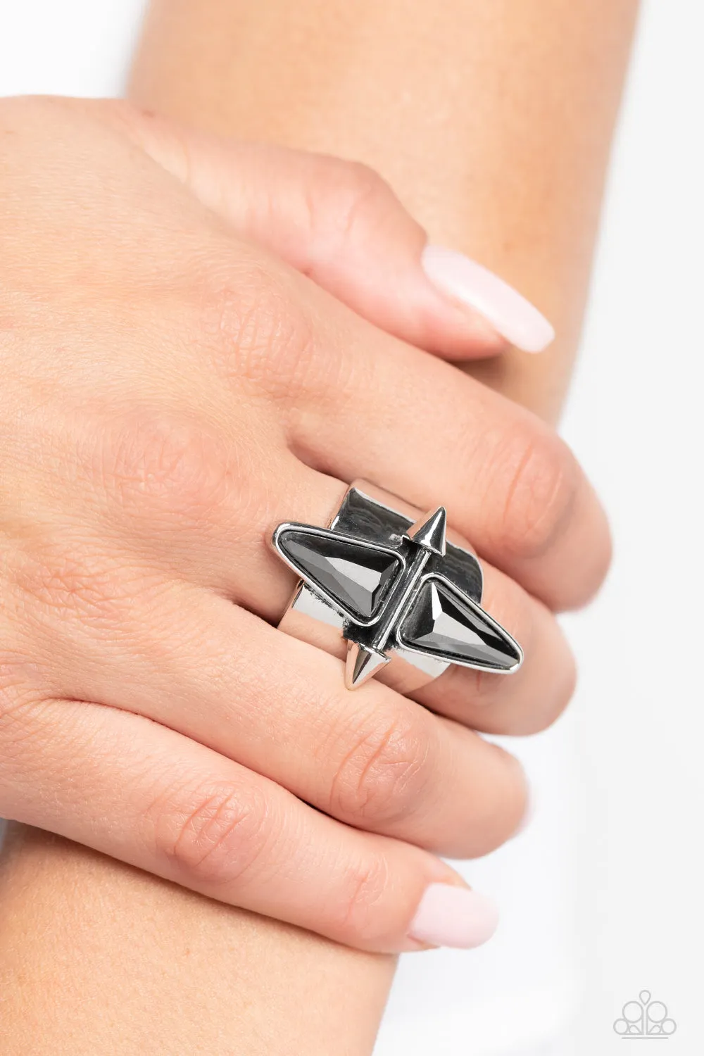 Paparazzi Combustible Compass - Silver Ring