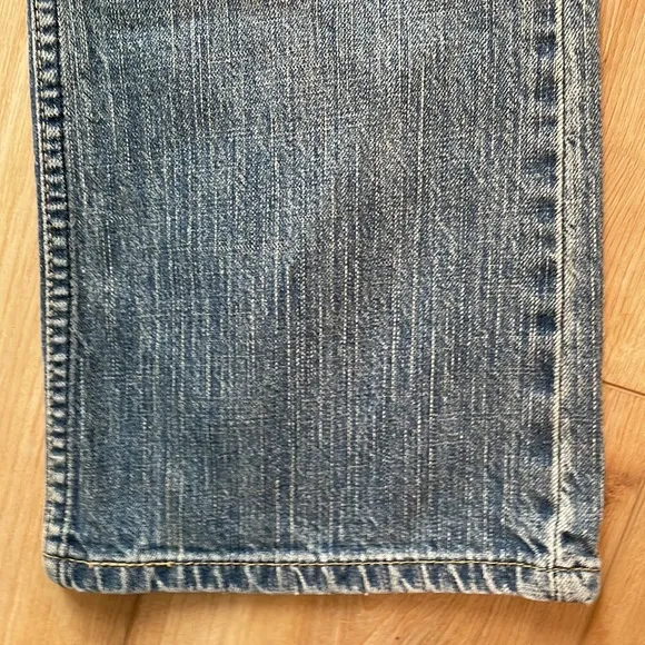 Signature Levi Strauss low rise boot cut cotton jeans women’s sz 10 short Misses