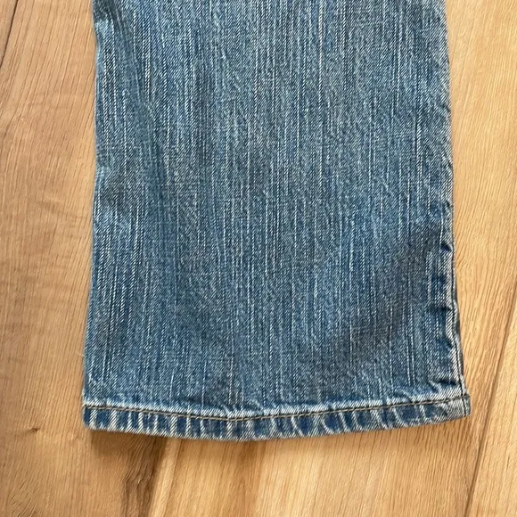 Signature Levi Strauss low rise boot cut cotton jeans women’s sz 10 short Misses