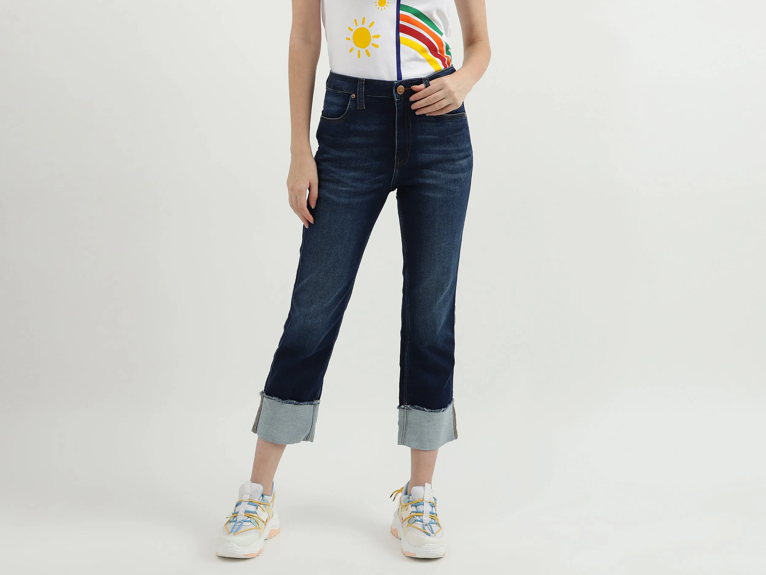 Solid Mid Rise Straight Fit Jeans