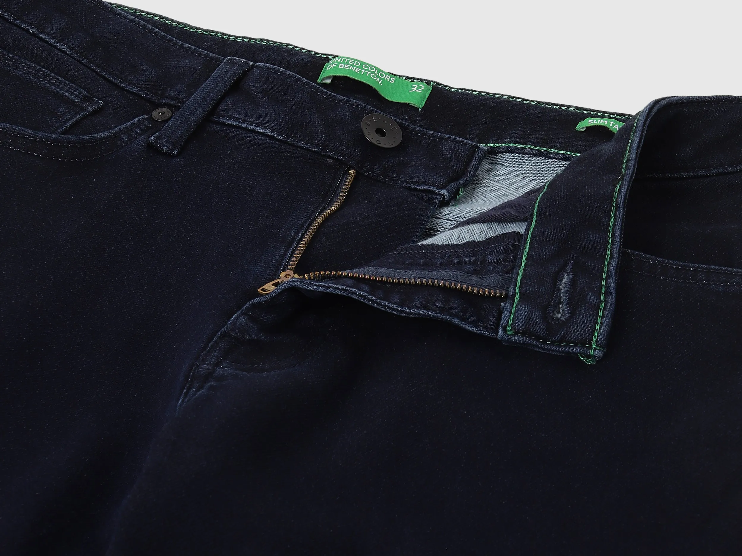 Solid Slim Fit Jeans