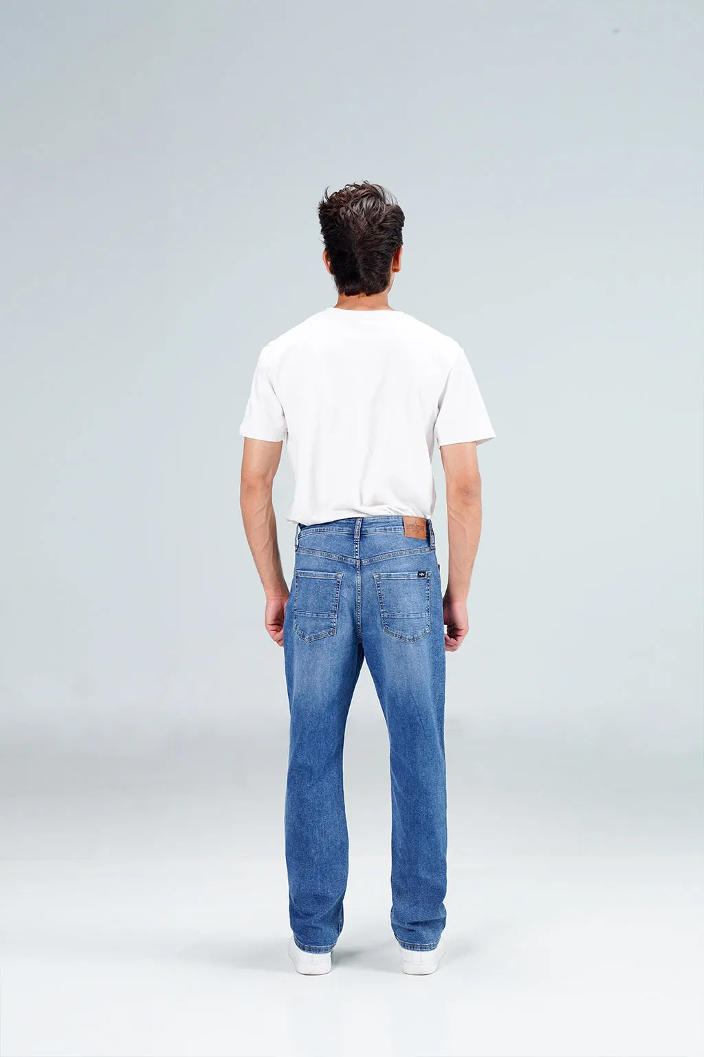 Straight  Strechable  Fit