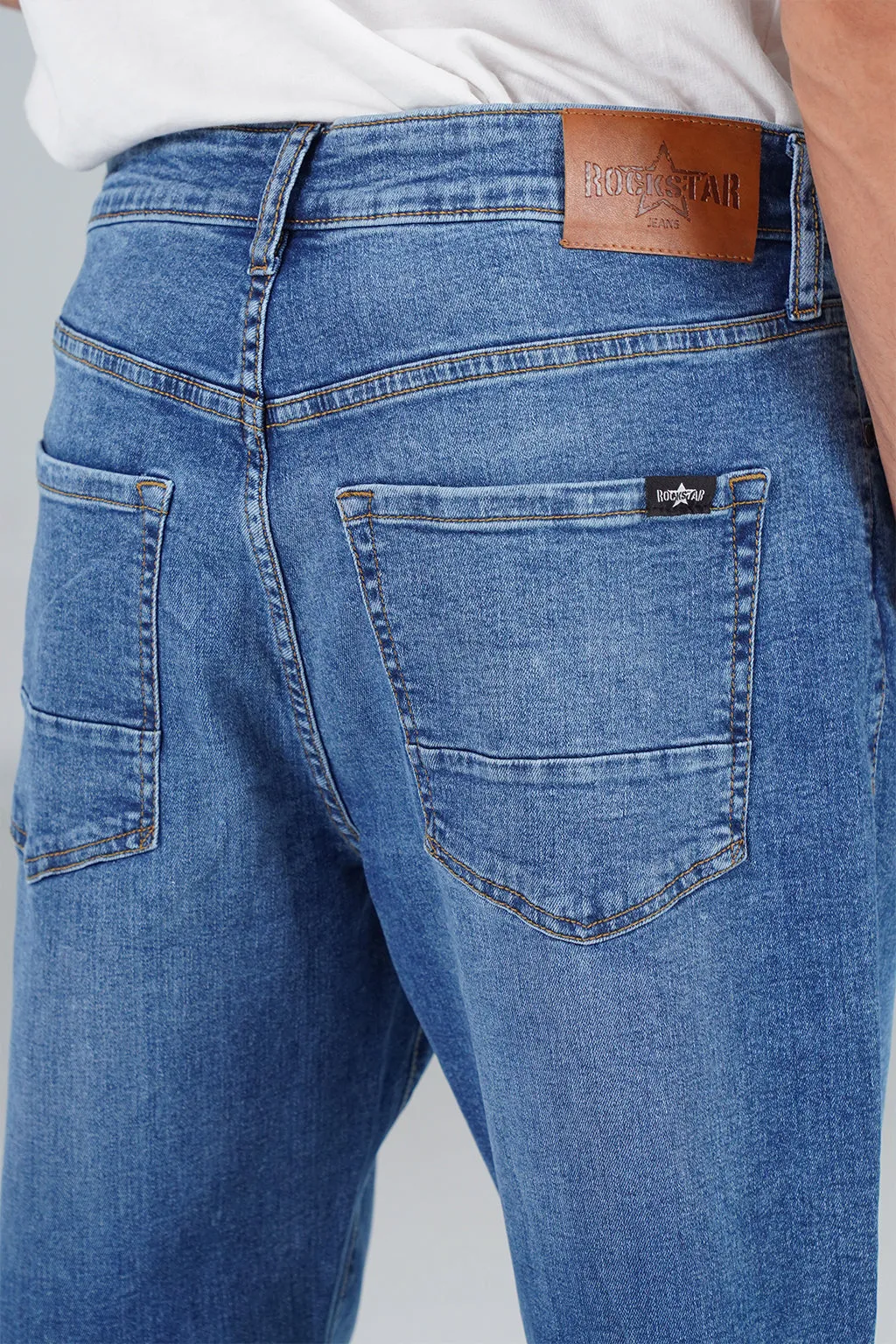 Straight  Strechable  Fit