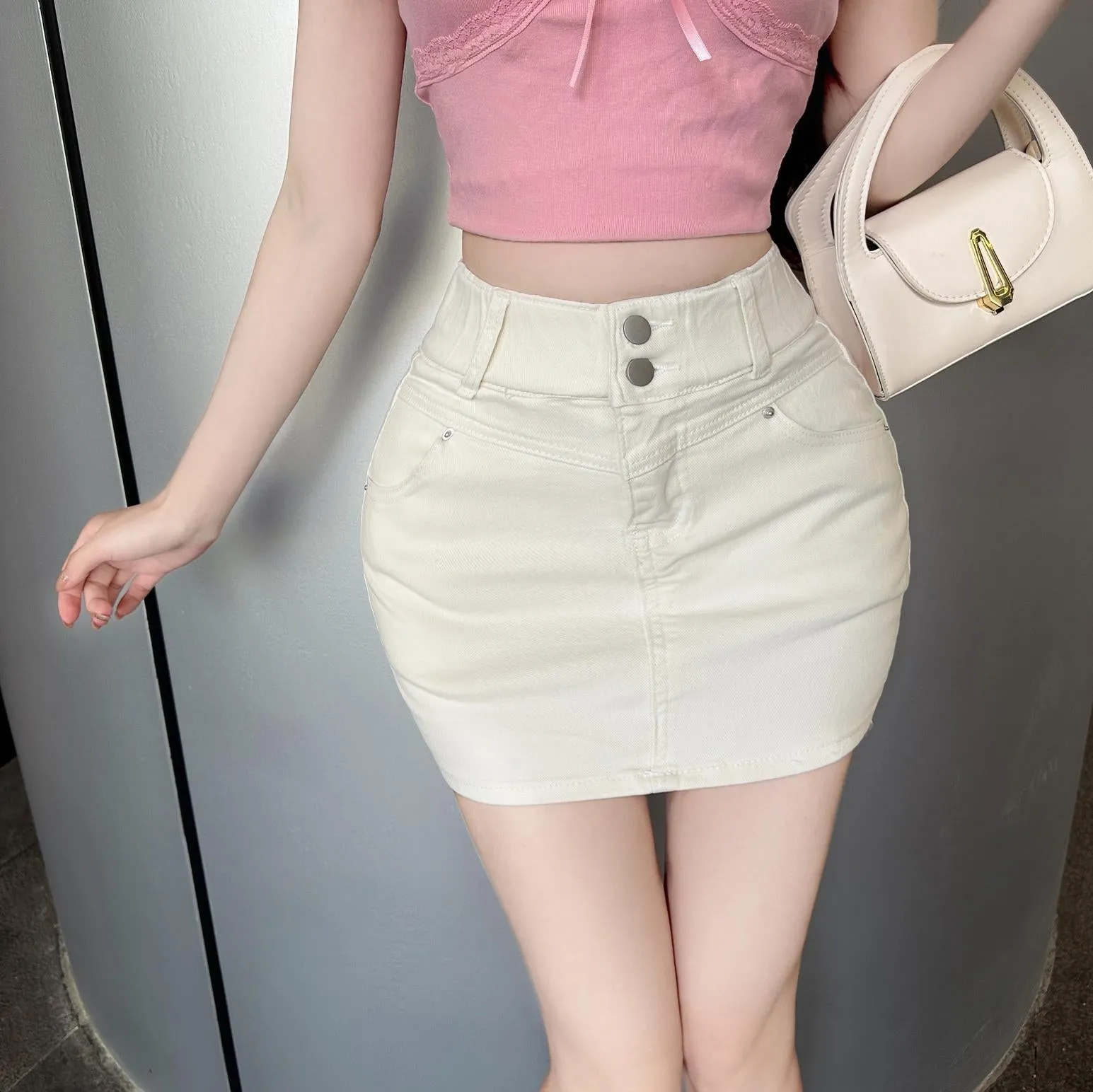 Stunning Lace Trim Bodycon Skirt for a Flattering Women's Silhouette
