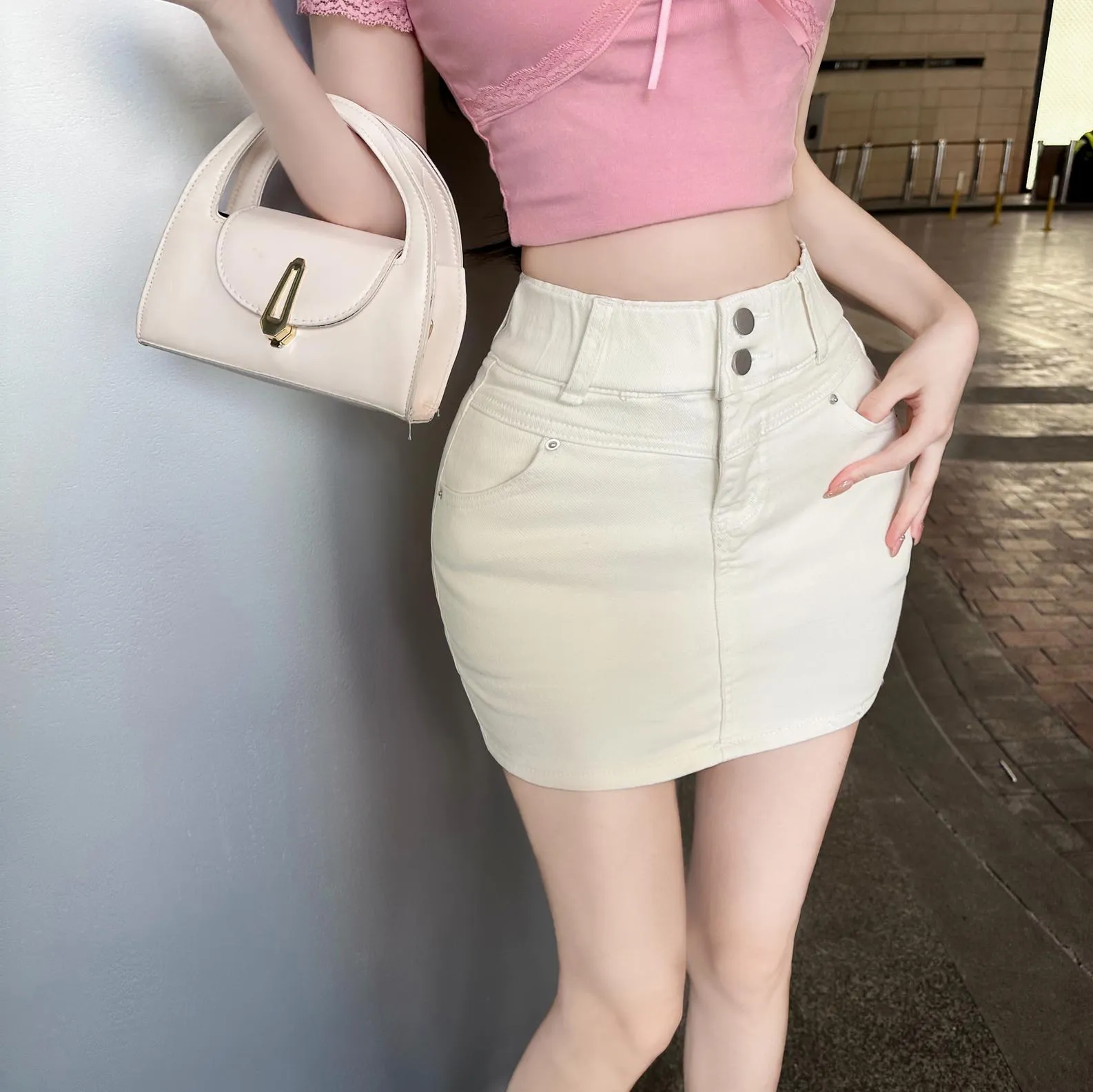 Stunning Lace Trim Bodycon Skirt for a Flattering Women's Silhouette