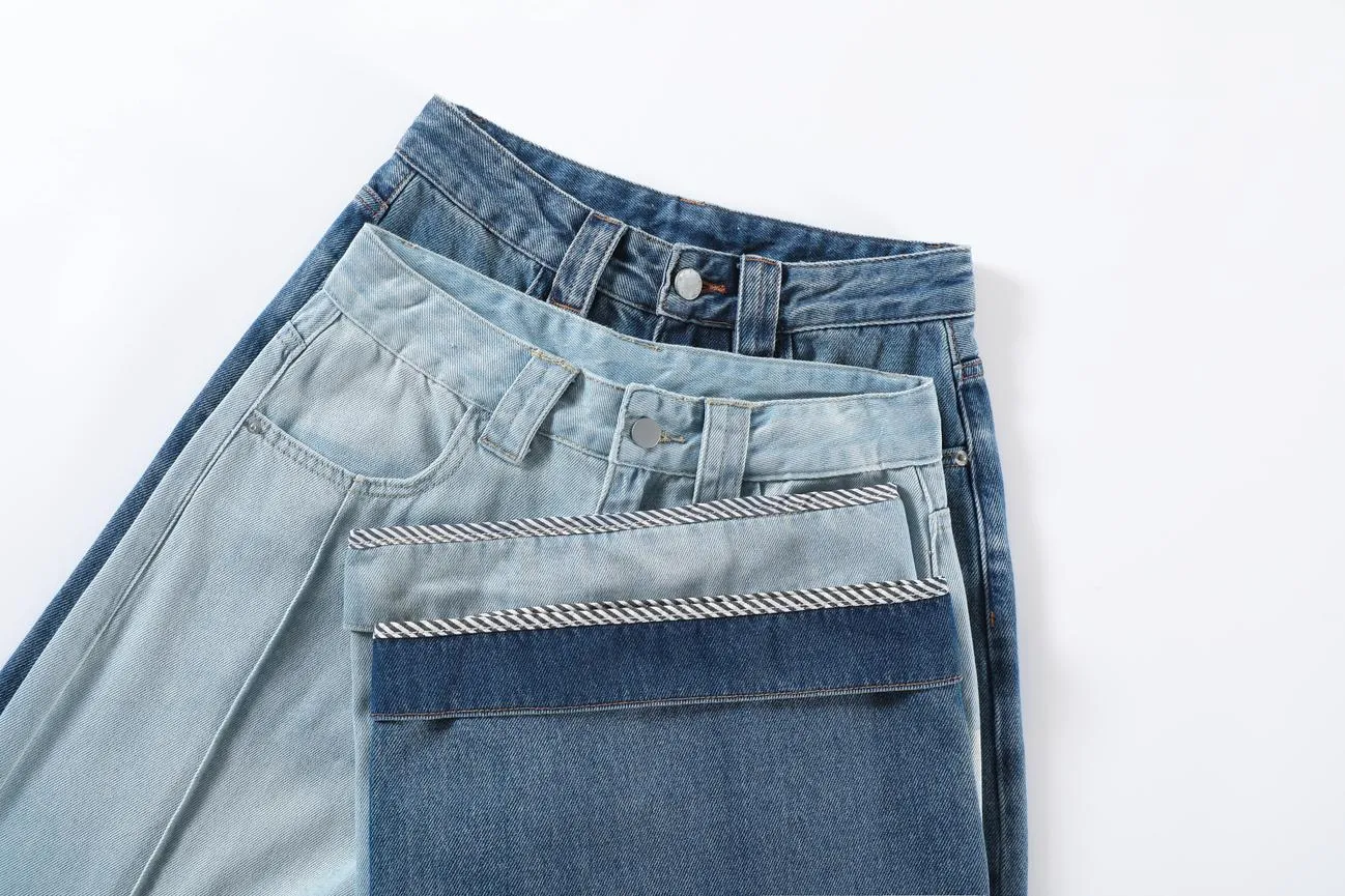 Stylish Loose-Fit Ankle Cut Jeans with a Straight-Leg Design